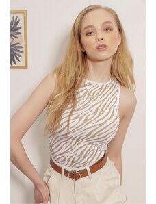 Trend Alaçatı Stili Women's Beige Zero Sleeve Zebra Patterned Knitted Blouse