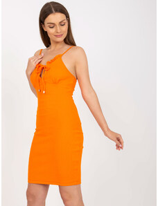 Fashionhunters Oranžna opremljena osnovna obleka s črtami RUE PARIZ