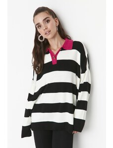Trendyol pulover za pletenine s črnim črtastim polo vratom