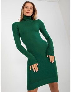 Fashionhunters Temno zelena pletena obleka z turtleneckom