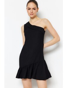 Trendyol Black nameščena mini tkana tkana obleka z enim rokavom