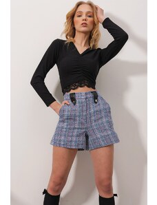 Trend Alaçatı Stili Women's Blue Chanel Fabric Shorts with Double Pockets with Snap Fastener