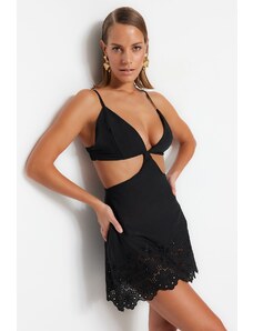 Trendyol Black opremljena mini tkana vezena obleka za plažo