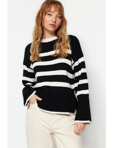 Trendyol pulover za pletenine s črnimi črtastimi črtami