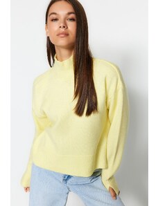 Trendyol rumena osnovna mehka teksturirana stoječa ovratnica z režo na koncih rokavov, pulover za pletenine