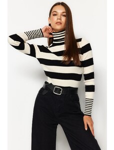 Trendyol pulover za pletenine s črnimi črtastimi črtami