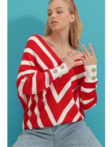 Trend Alaçatı Stili Women's Red V-Neck Bias Striped Oversize Knitwear Sweater