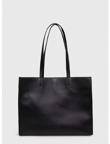 Usnjena torbica Patrizia Pepe črna barva