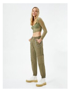 Koton jogger hlače z verižnimi podrobnimi žepi, elastični pas.