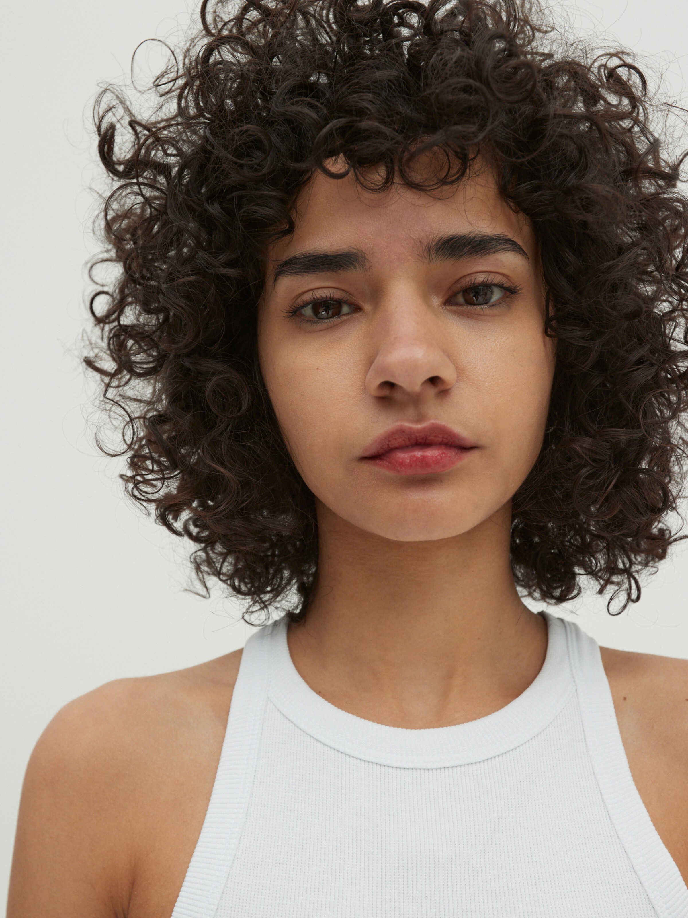 EDITED Top 'Orelia' bela