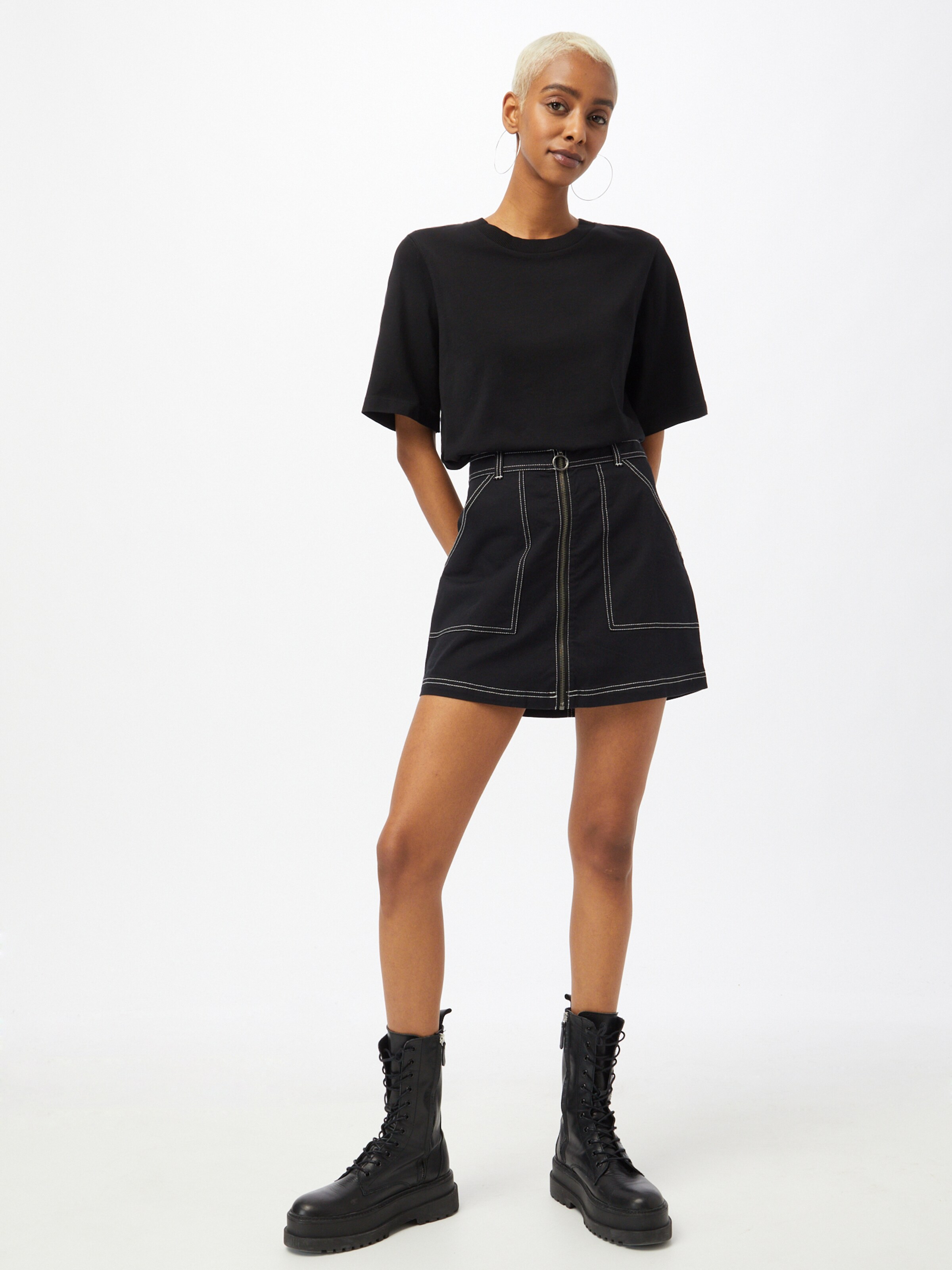 UNITED COLORS OF BENETTON Majica črna