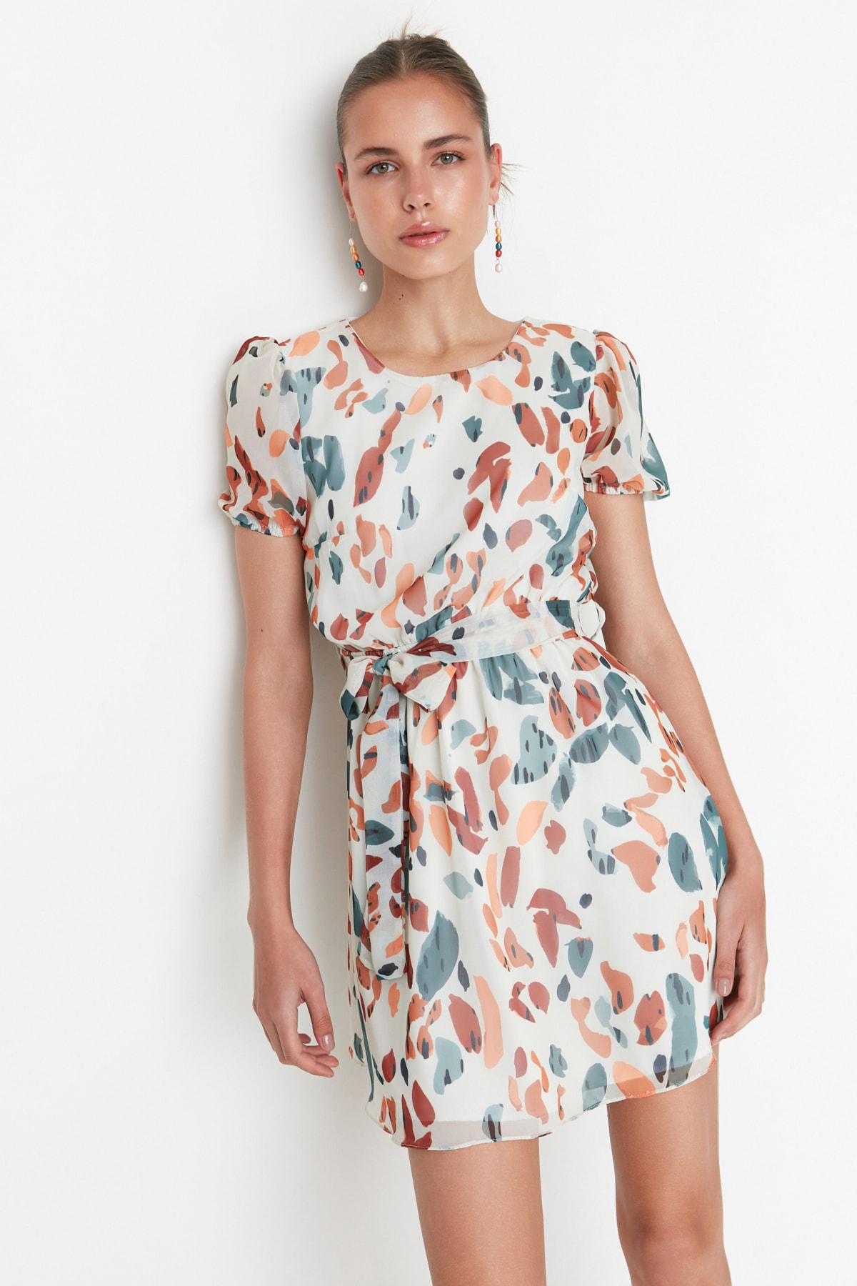 Ženska obleka Trendyol Ecru