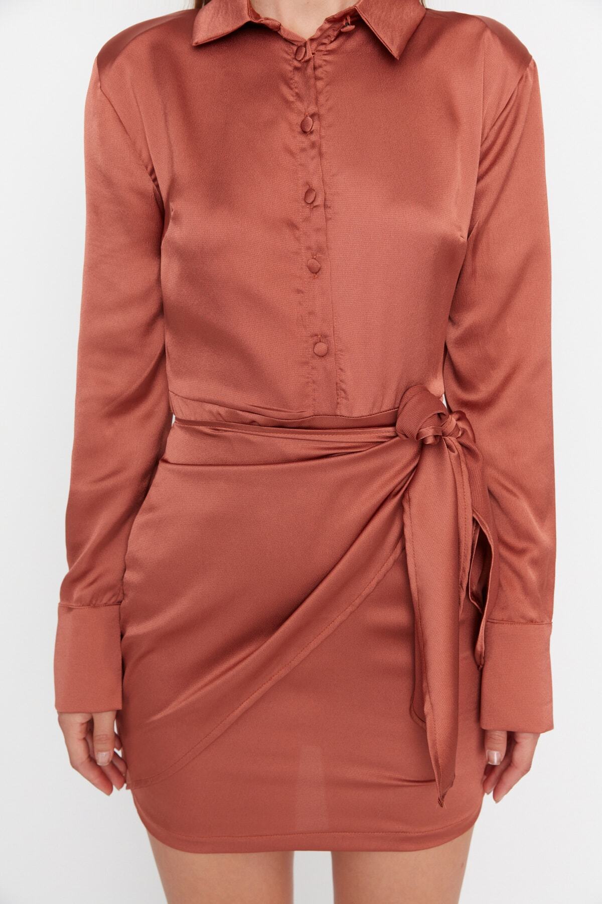 Trendyol cimetova kravata podrobna satenska večerna obleka