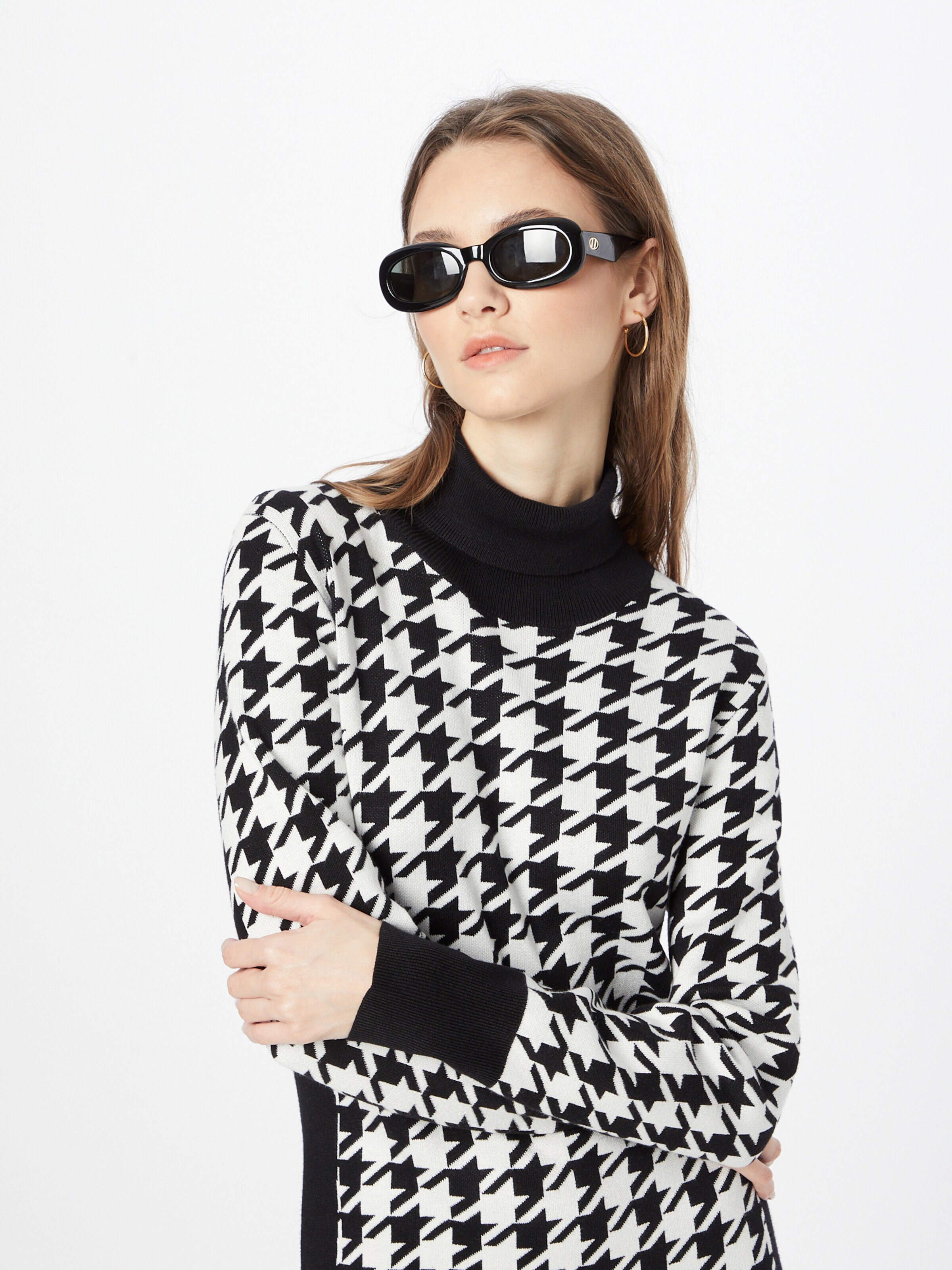 Wallis Obleka črna / bela