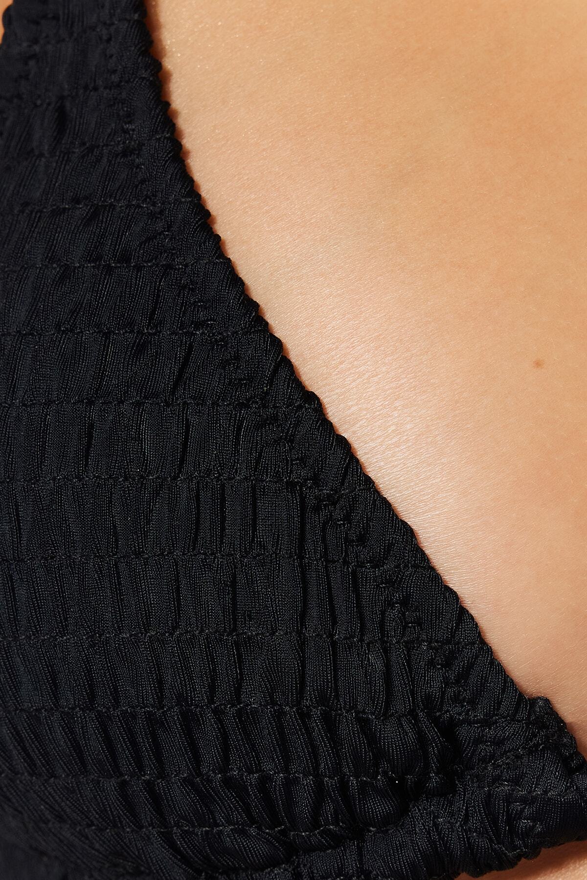 Trendyol črni trikotnik Gippie Bikini Vrh