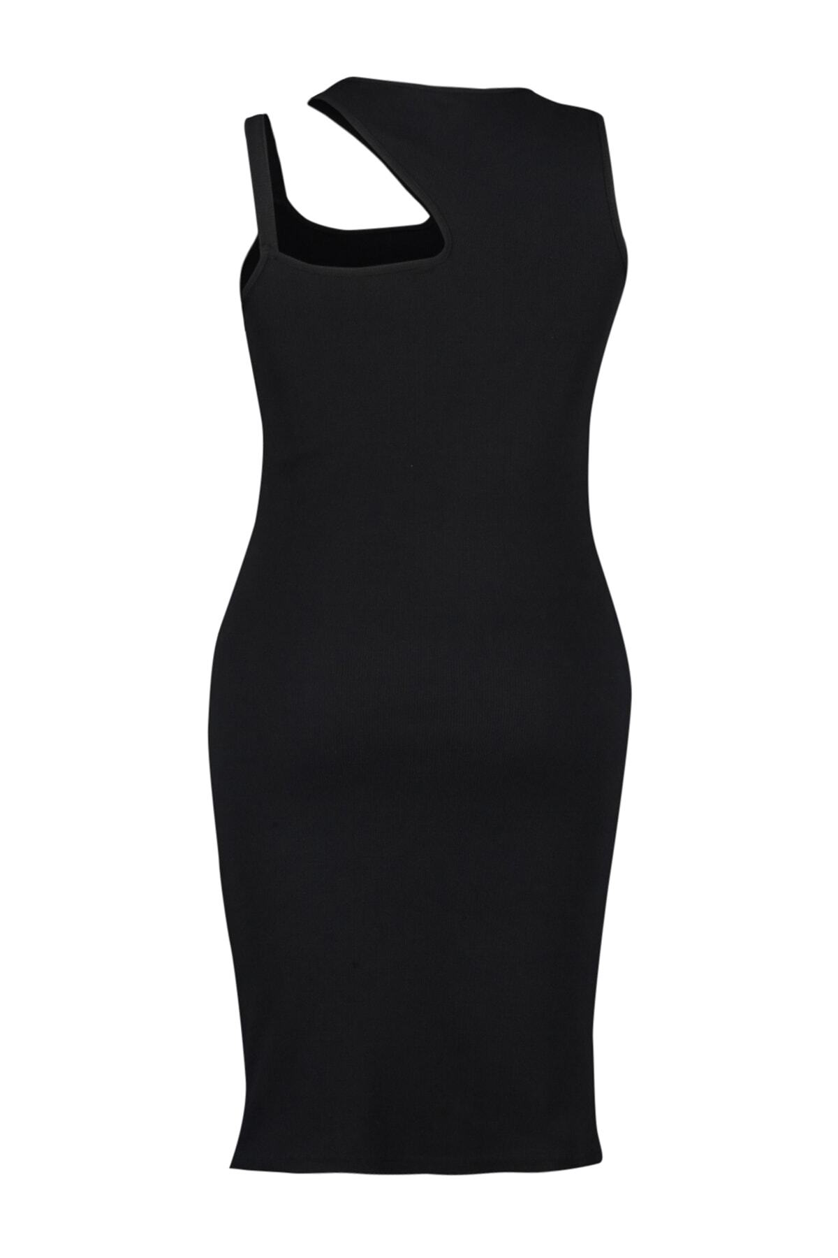 Trendyol krivulja Črna izrezana podrobna pletena obleka