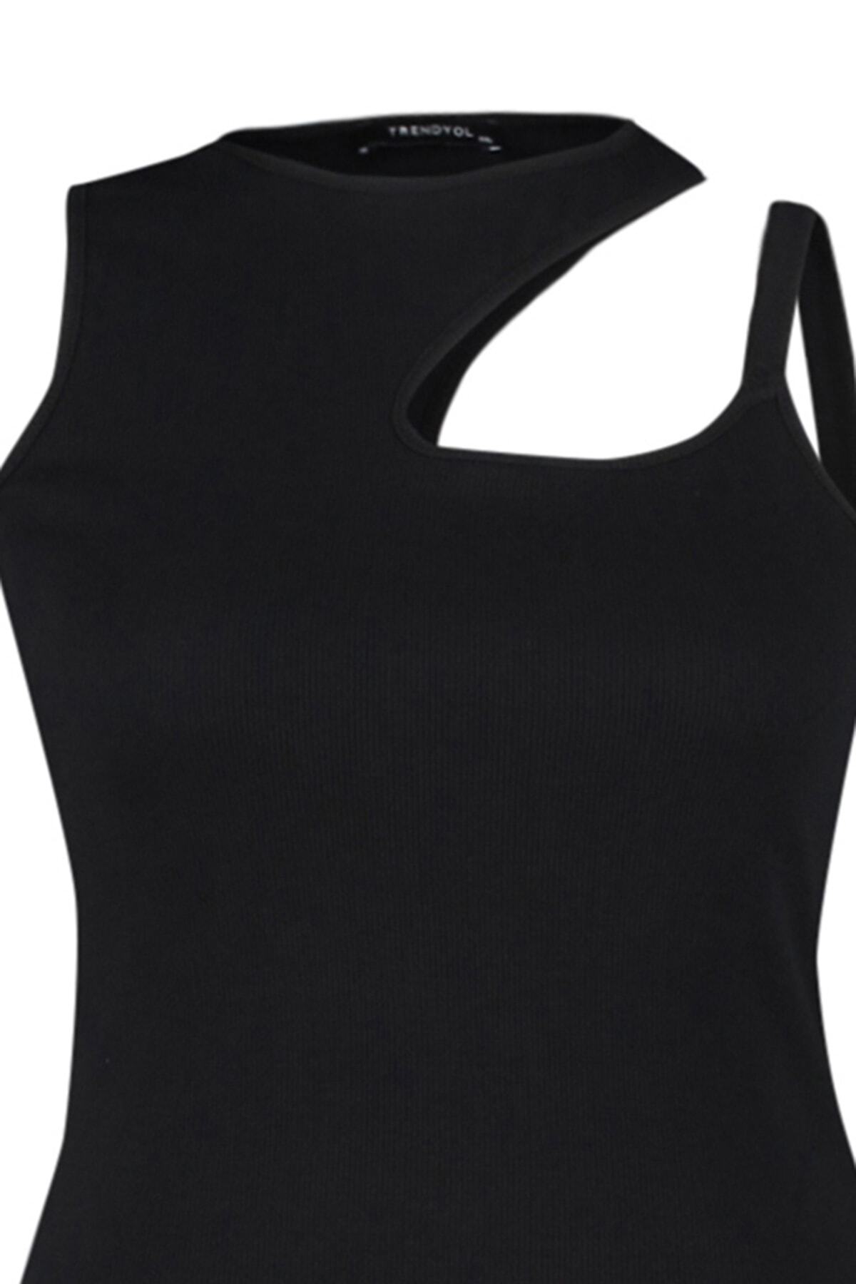 Trendyol krivulja Črna izrezana podrobna pletena obleka