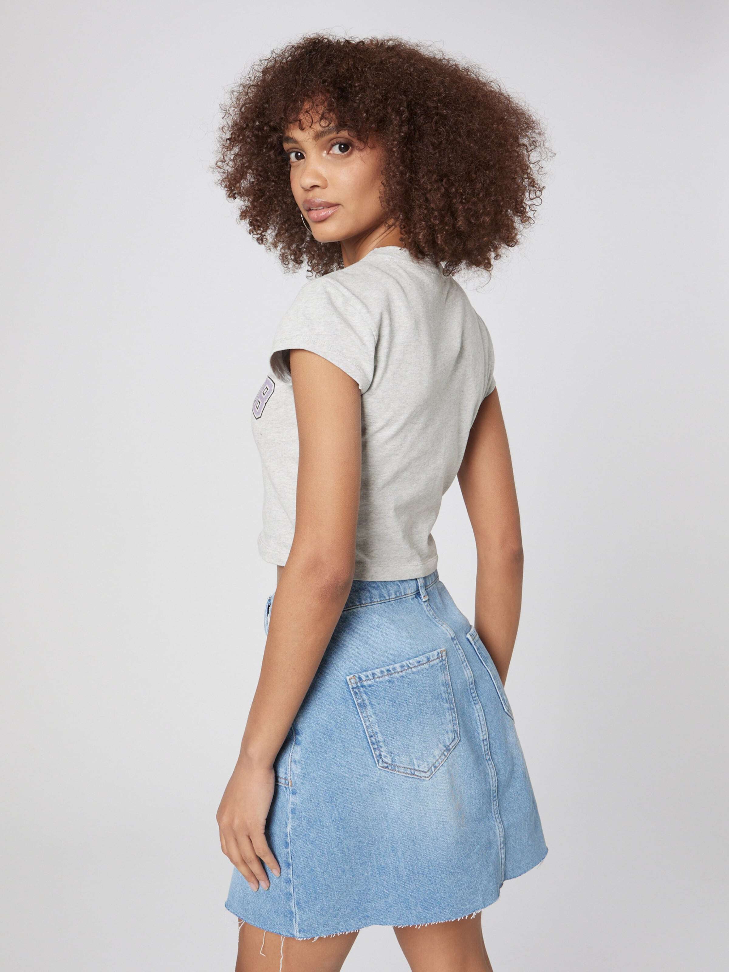 Daahls by Emma Roberts exclusively for ABOUT YOU Majica 'Cara' siva / pastelno lila / črna