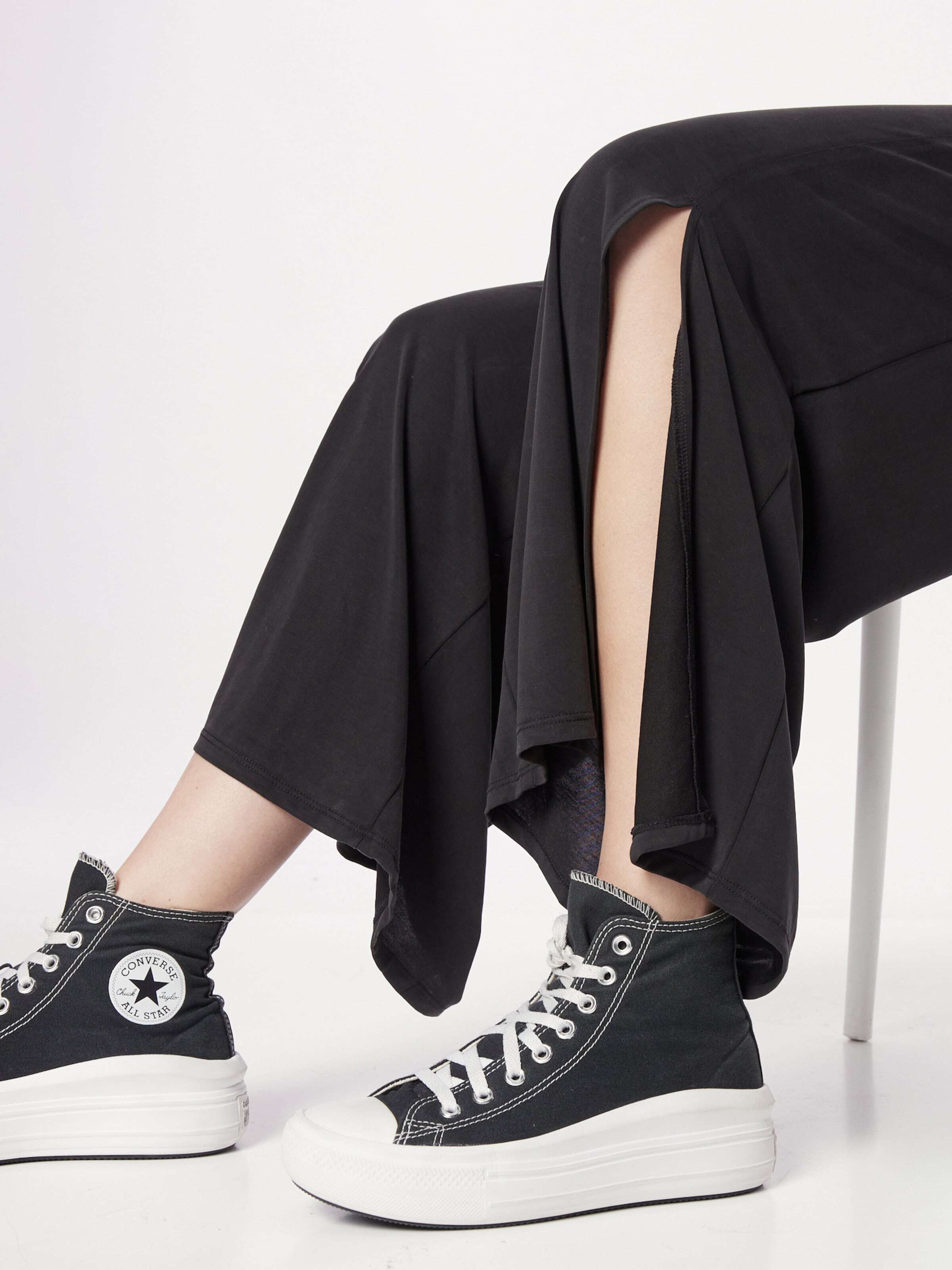 ABOUT YOU Hlače 'Caro' antracit