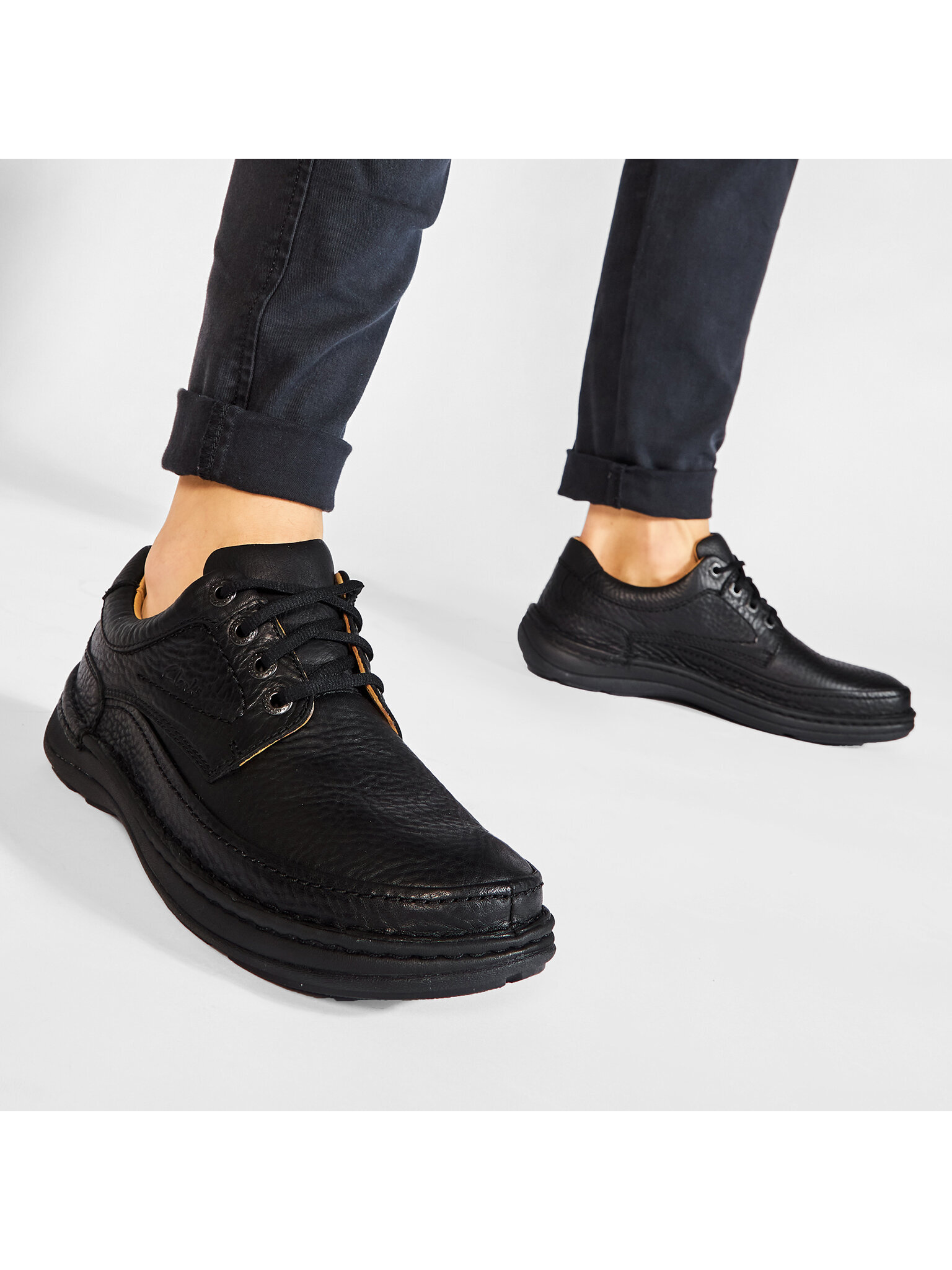 Nizki čevlji Clarks