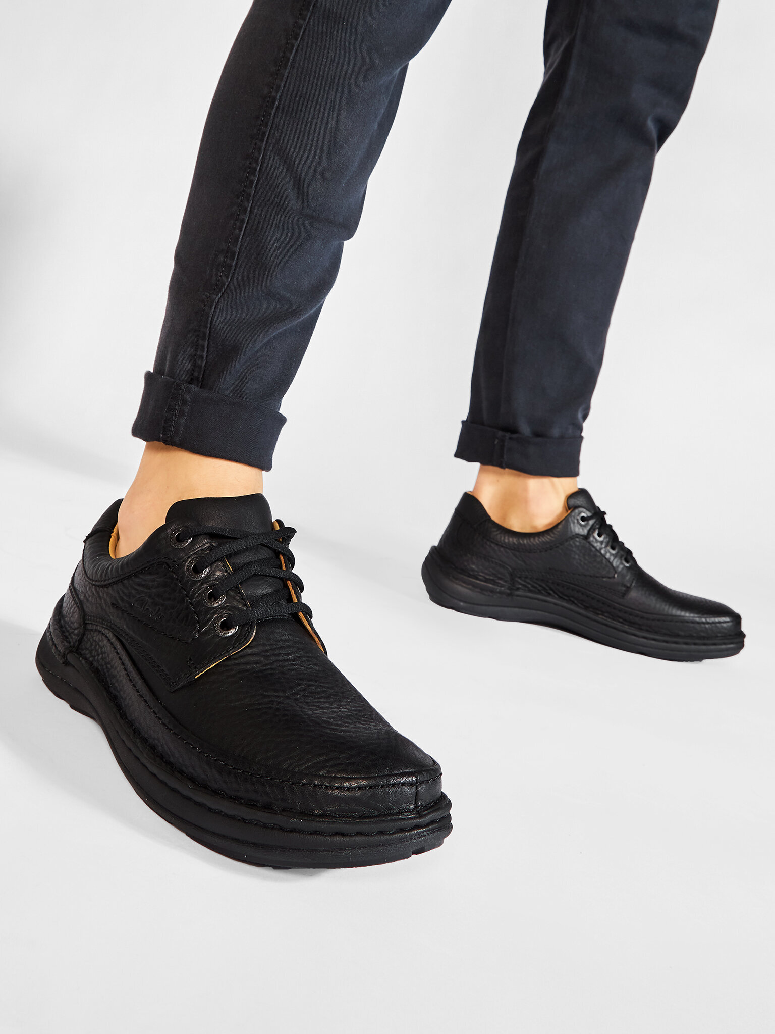 Nizki čevlji Clarks