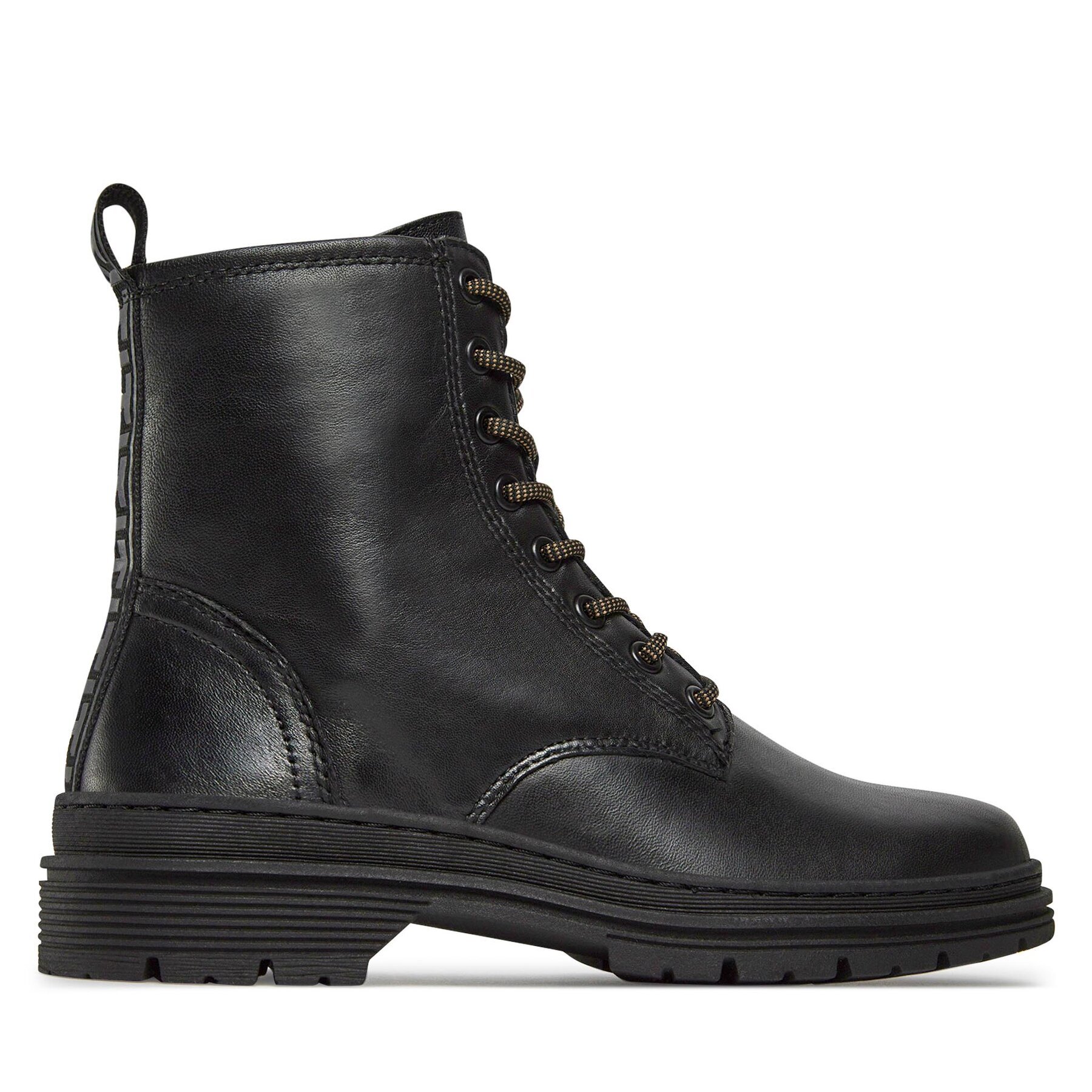 Pohodni čevlji Tamaris