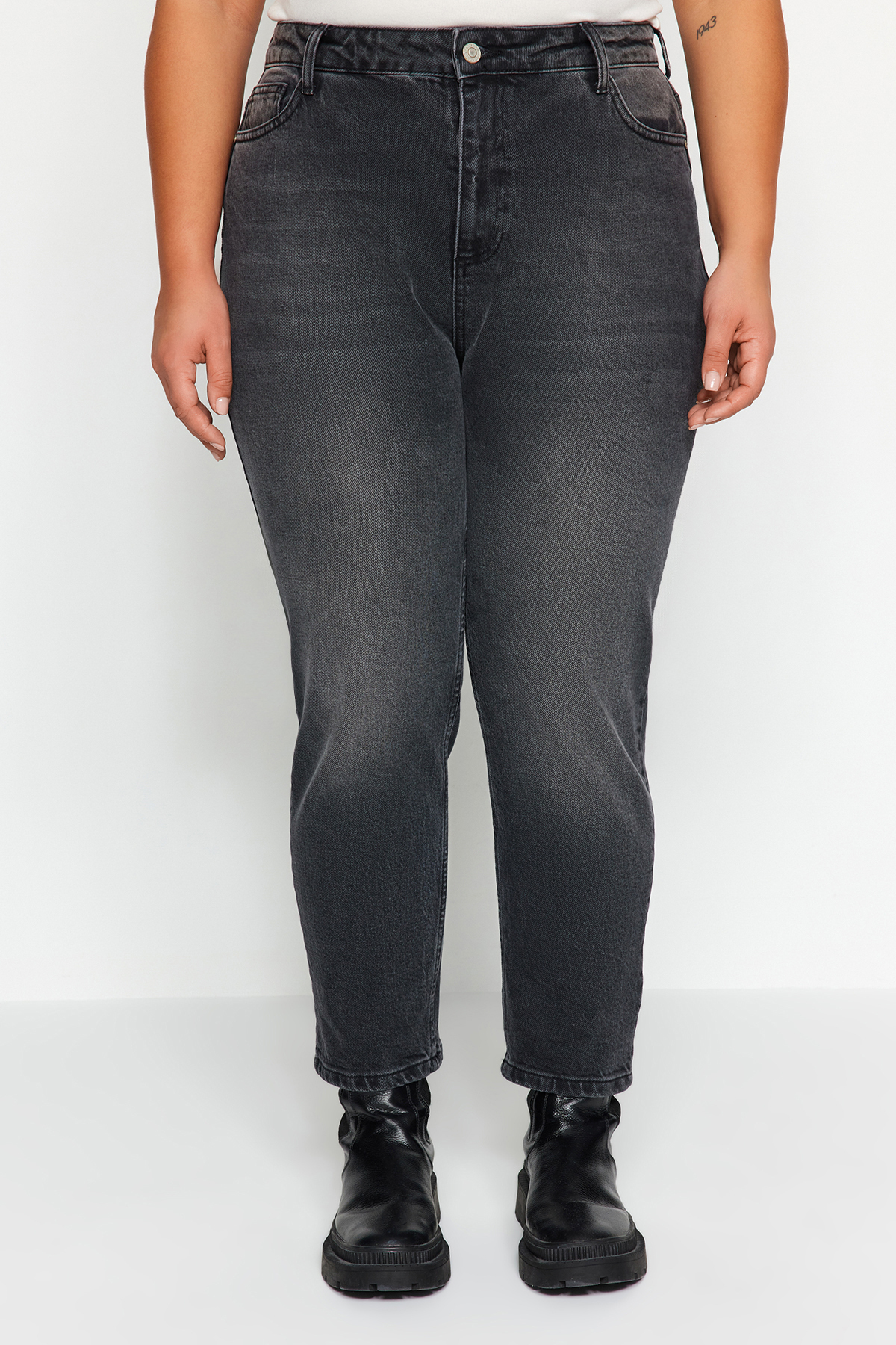 Trendyol krivulja Črni visok pas Mama Jeans