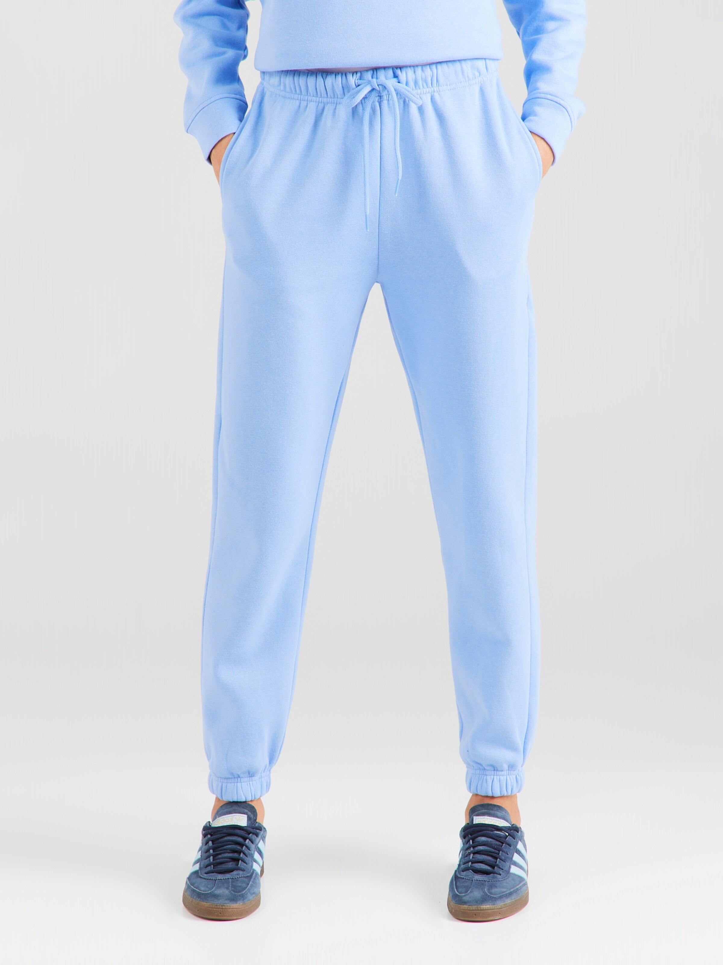 PIECES Hlače 'PCChilli' svetlo modra