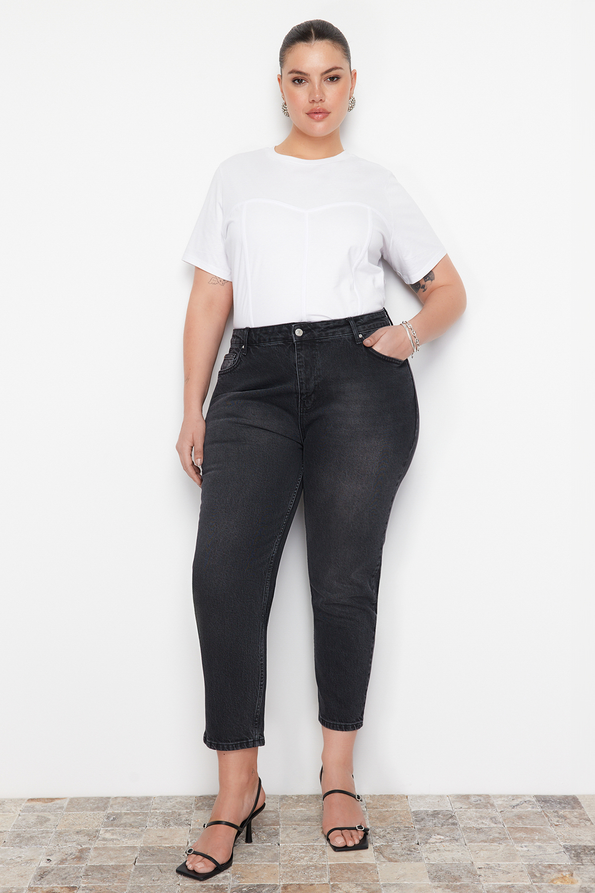 Trendyol krivulja Črni visok pas Mama Jeans