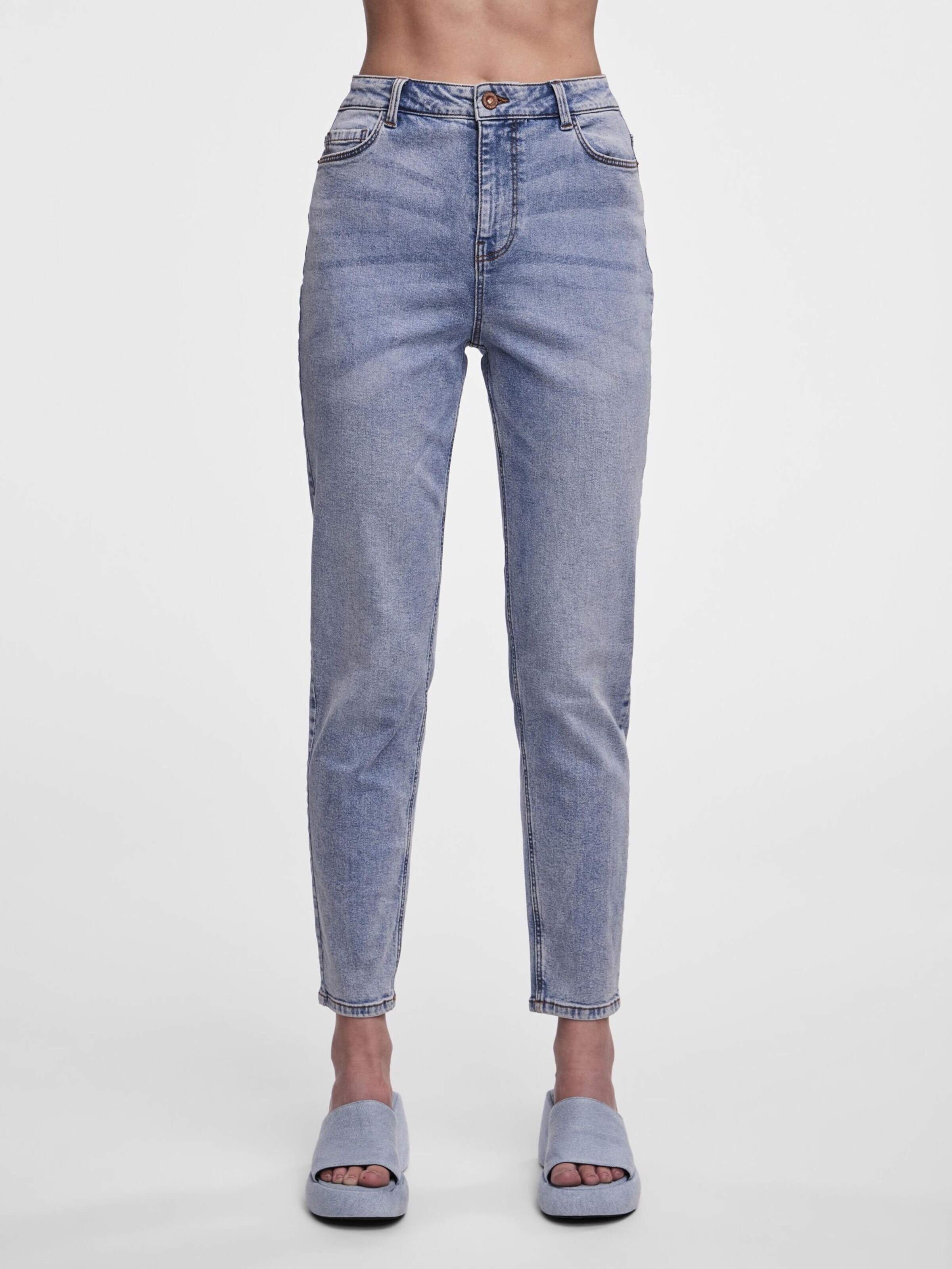 PIECES Kavbojke 'Kesia' svetlo modra