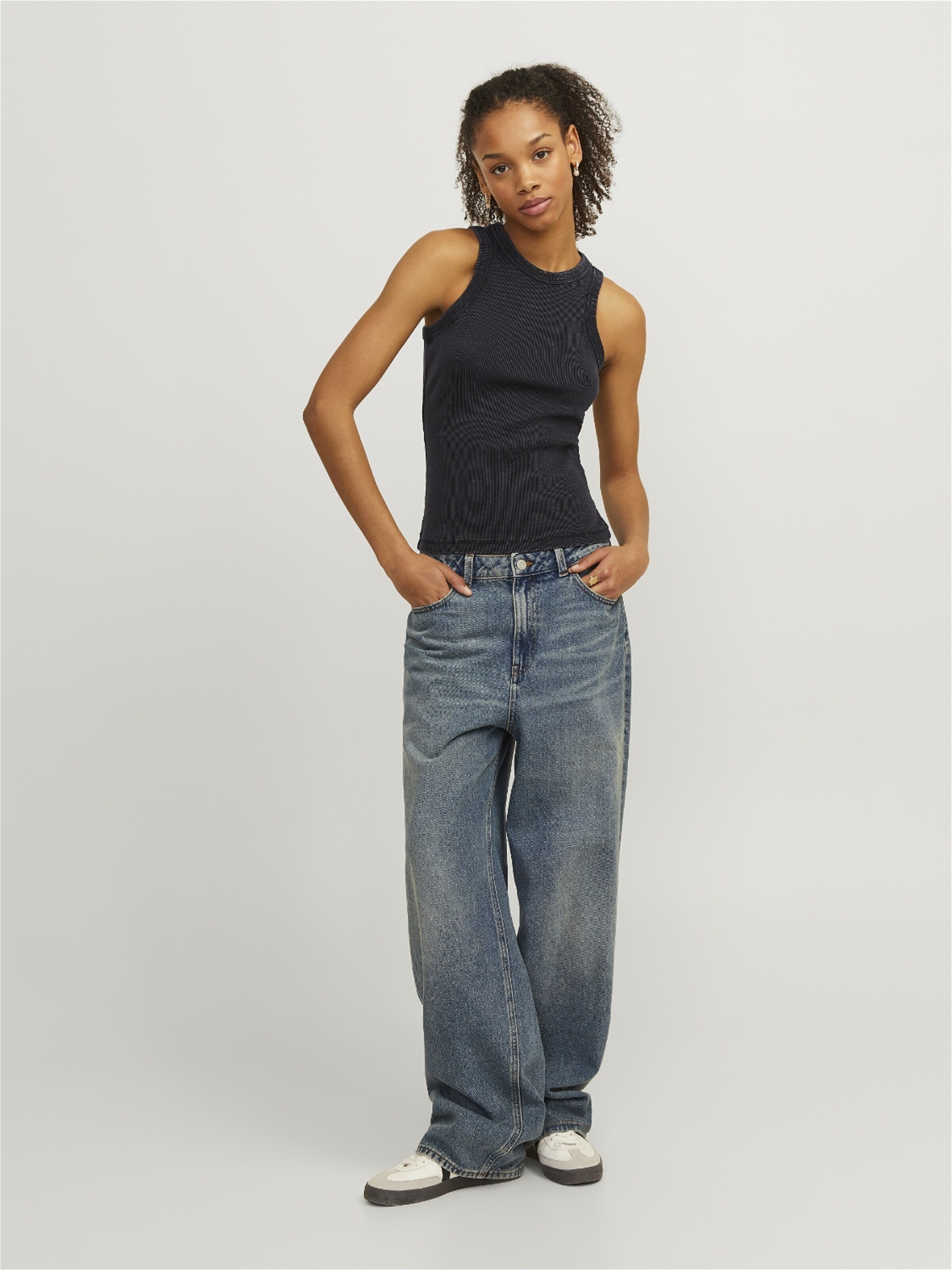 JJXX Top 'FOREST' črna