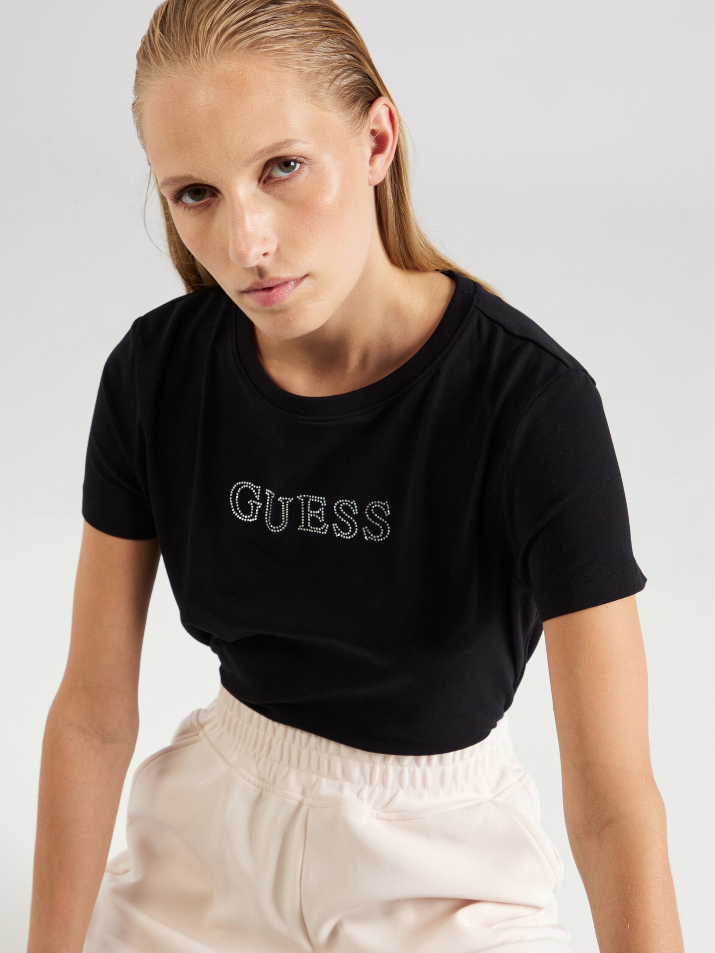 GUESS Funkcionalna majica 'Briana' črna / srebrna