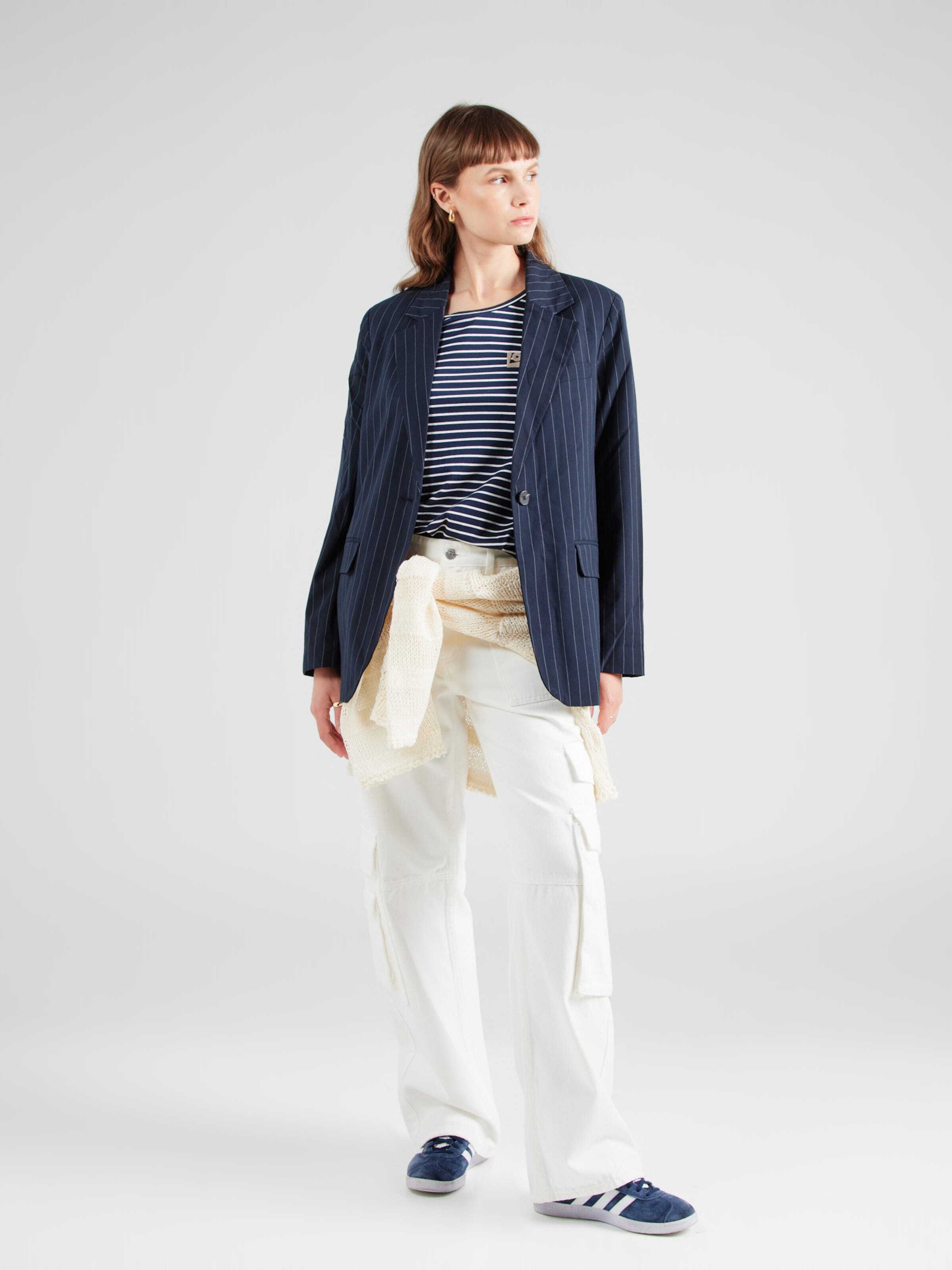 VERO MODA Majica mornarska / temno siva / bela