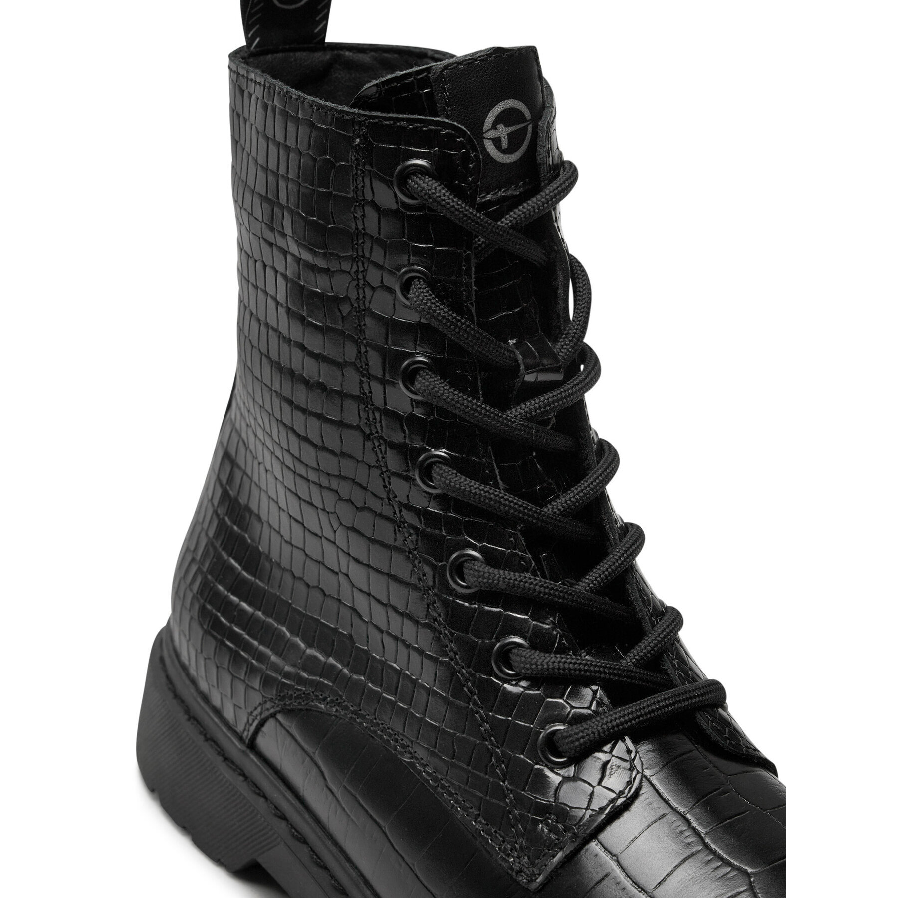 Pohodni čevlji Tamaris