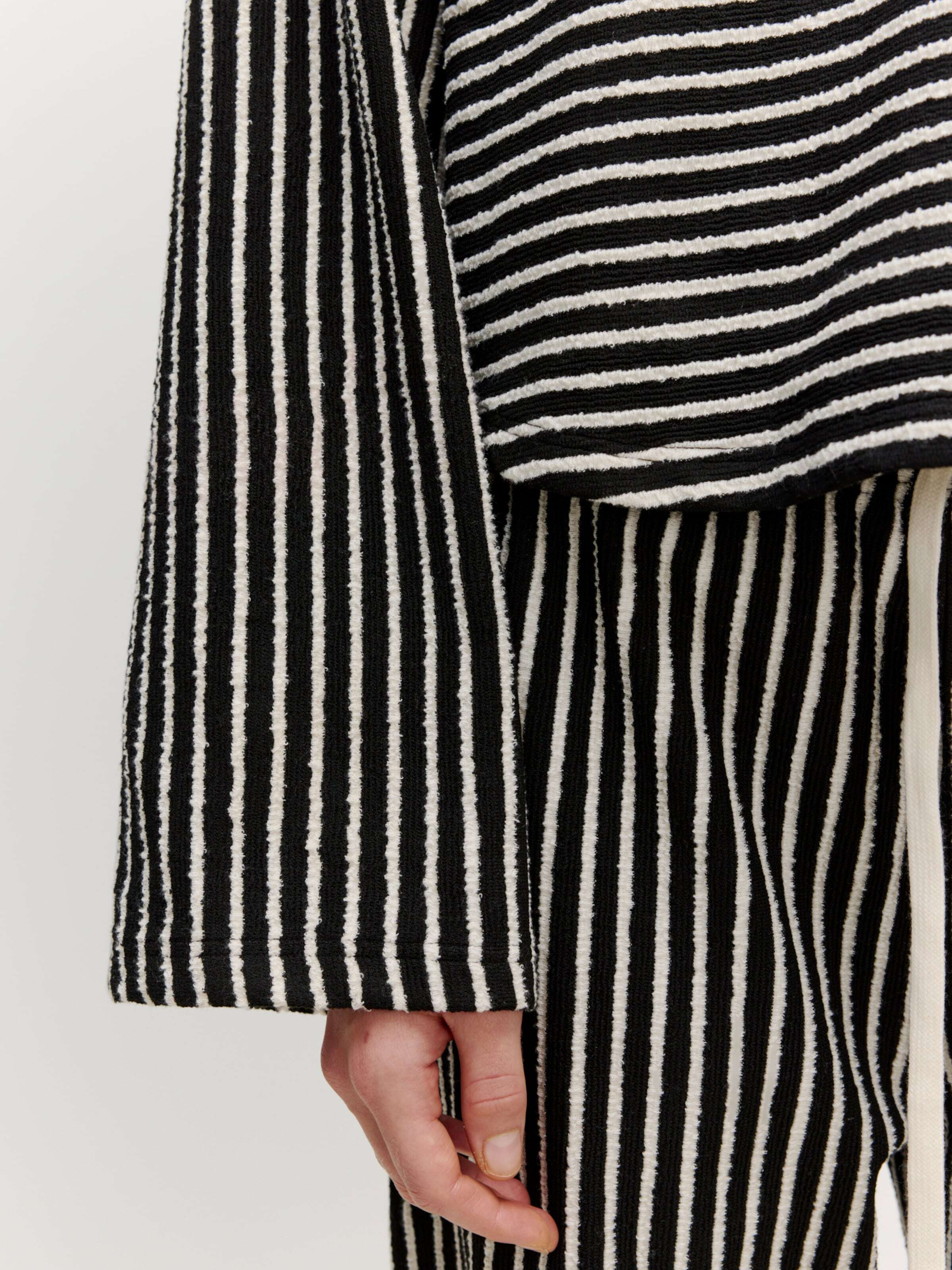 EDITED Majica 'Kassandra' črna / bela