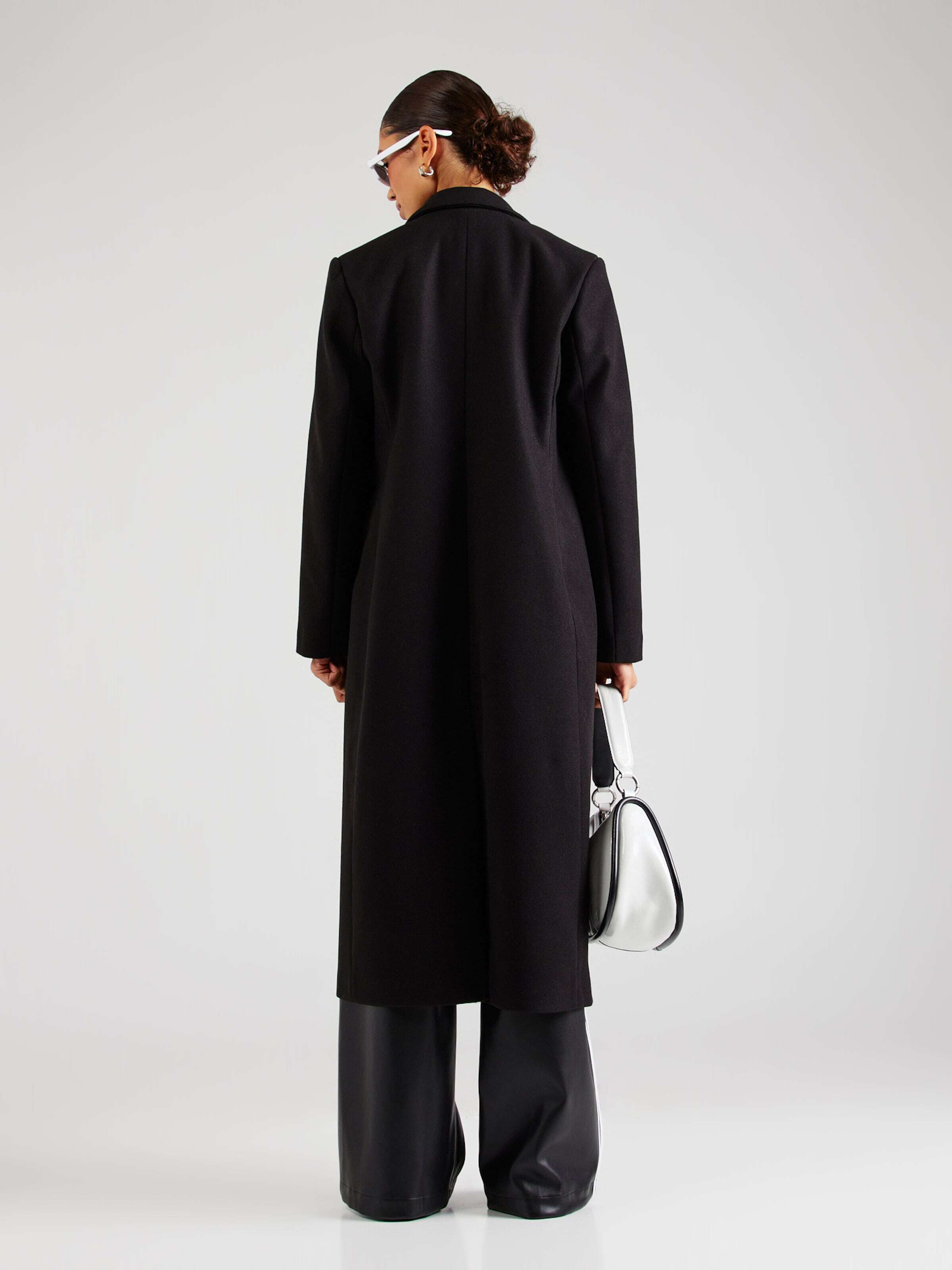 VILA Prehoden plašč 'Solo' črna