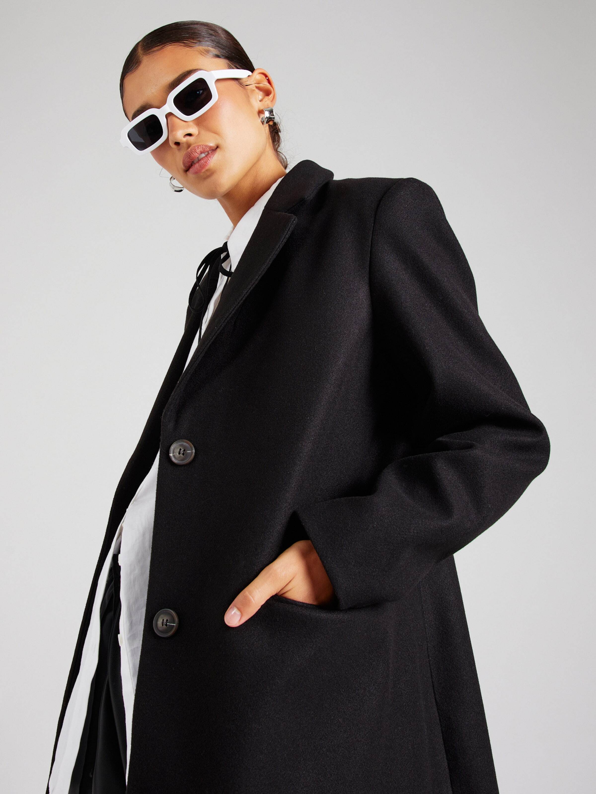 VILA Prehoden plašč 'Solo' črna