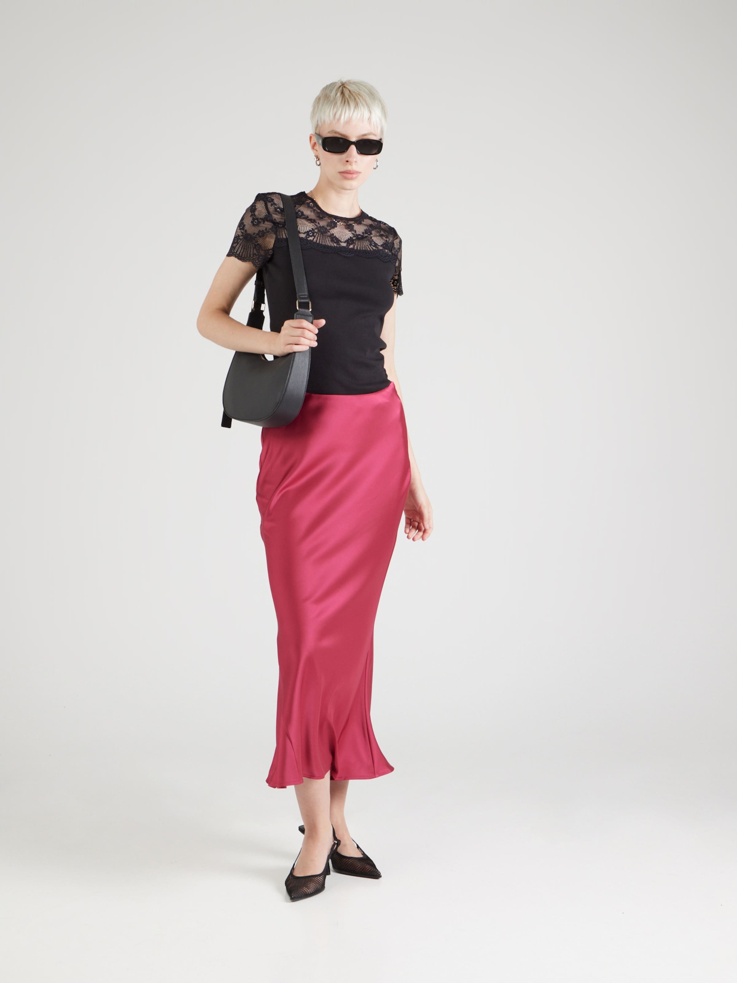 ABOUT YOU Majica 'Auguste' črna