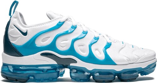 white air vapormax plus sneakers