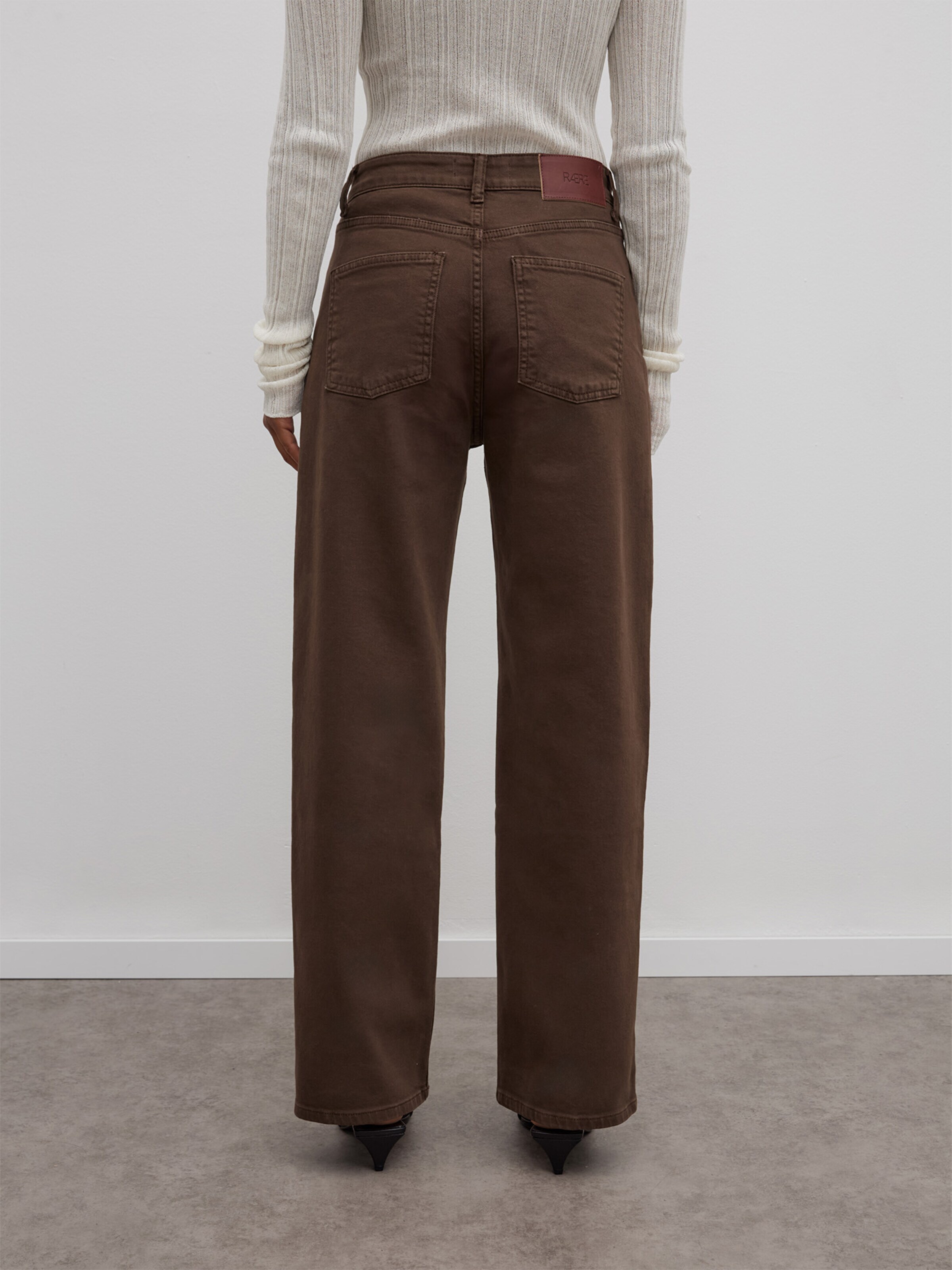 RÆRE by Lorena Rae Kavbojke temno rjava