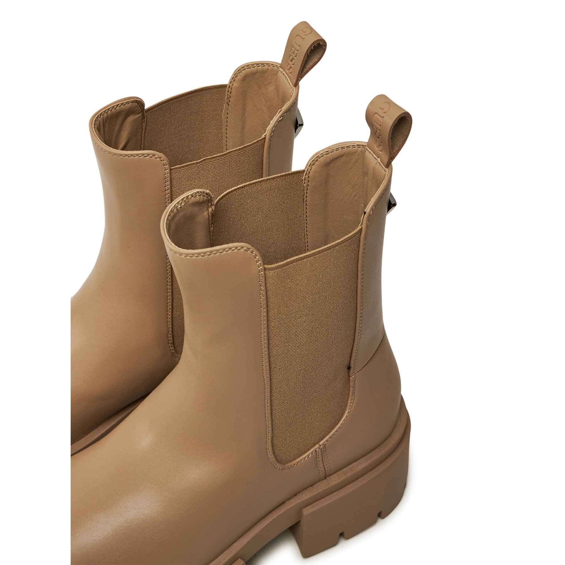 Gležnjarji Chelsea Guess