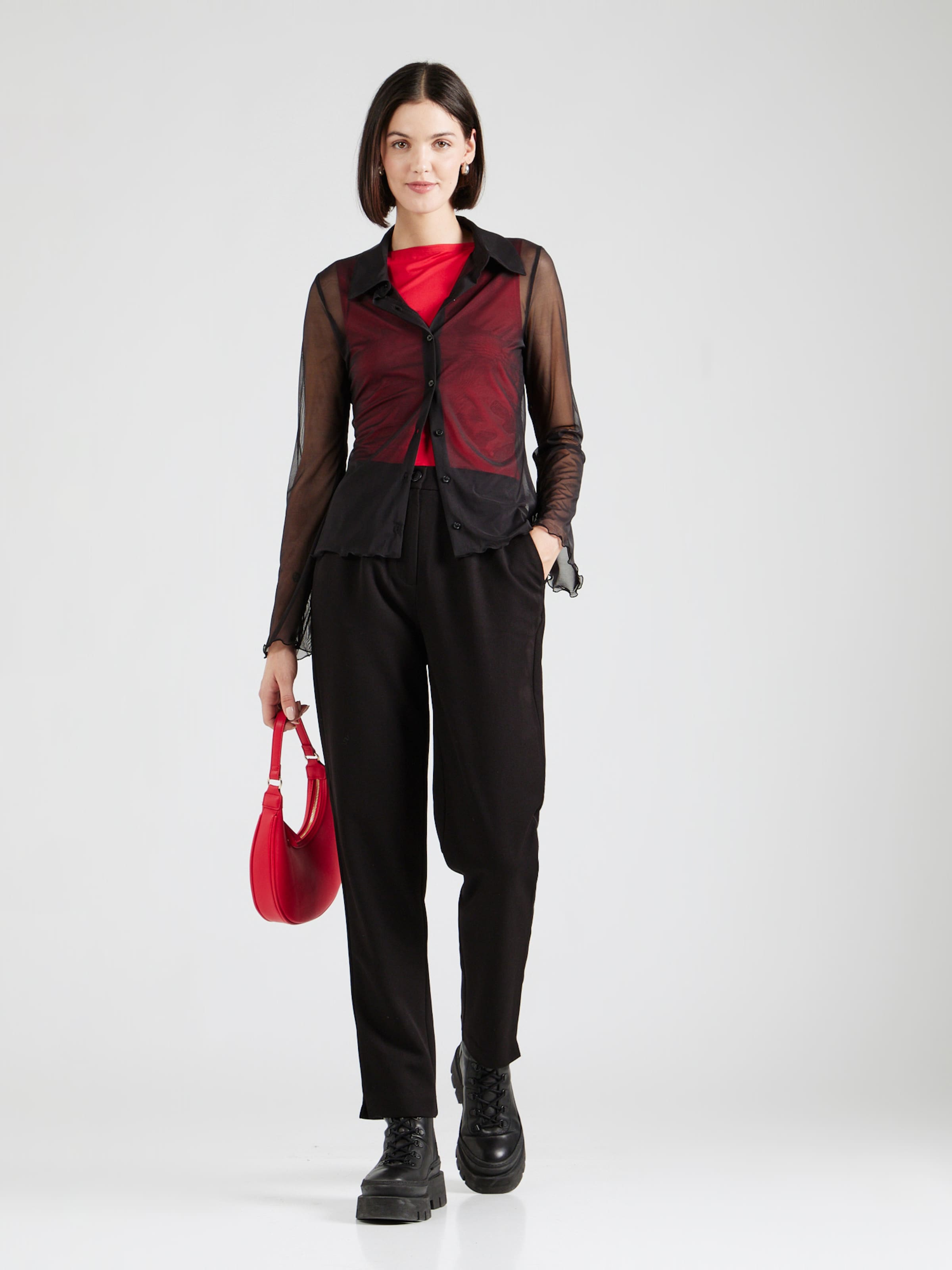 PIECES Hlače z naborki 'Kamil' črna