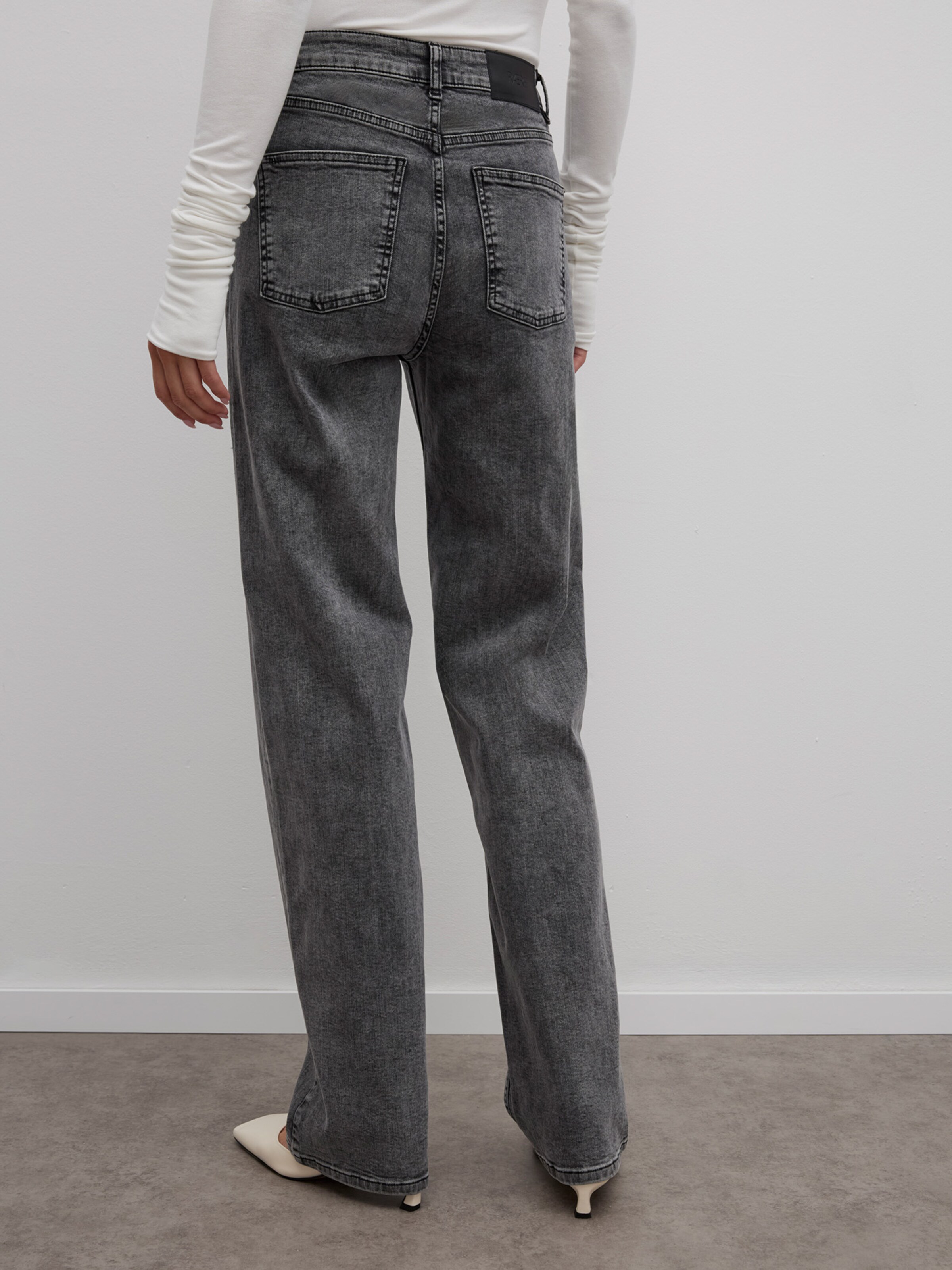 RÆRE by Lorena Rae Kavbojke siv denim