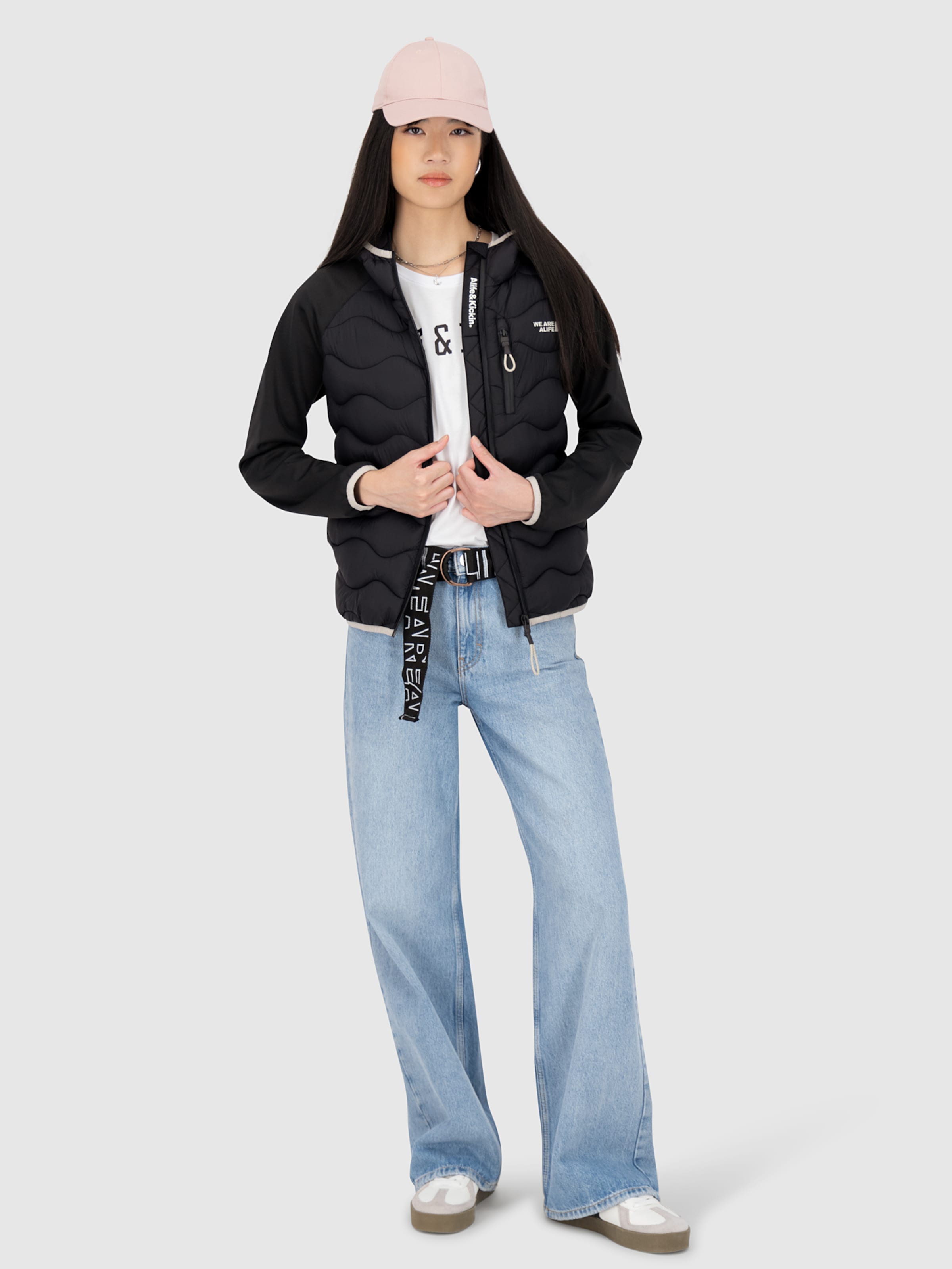 alife & kickin Prehodna jakna 'ArwenAK' črna / off-bela