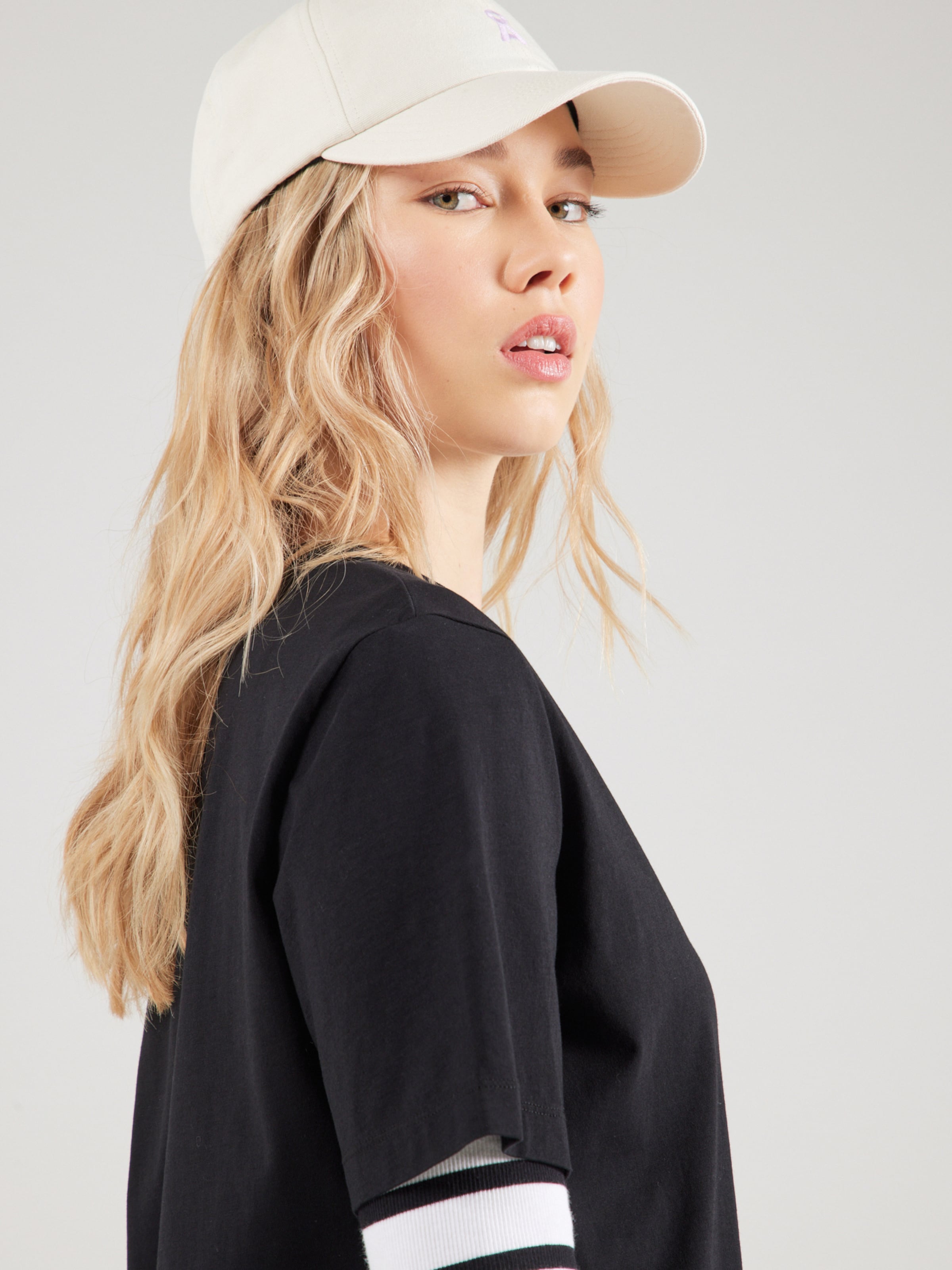 ARMEDANGELS Majica 'LUALAA' črna