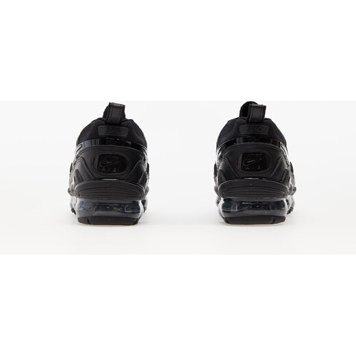 all black nike air vapor max