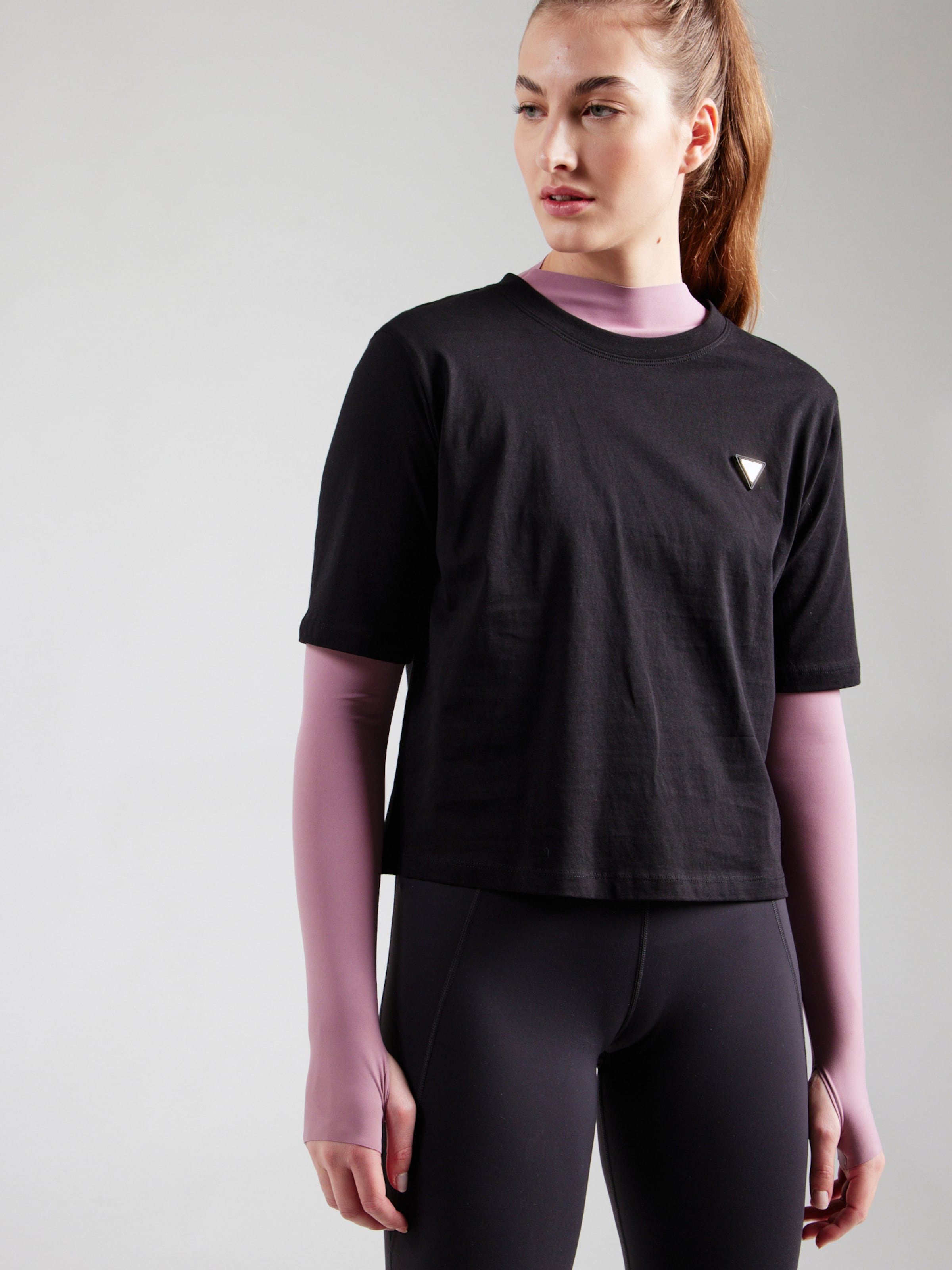 GUESS Funkcionalna majica 'COLETTE' črna / bela