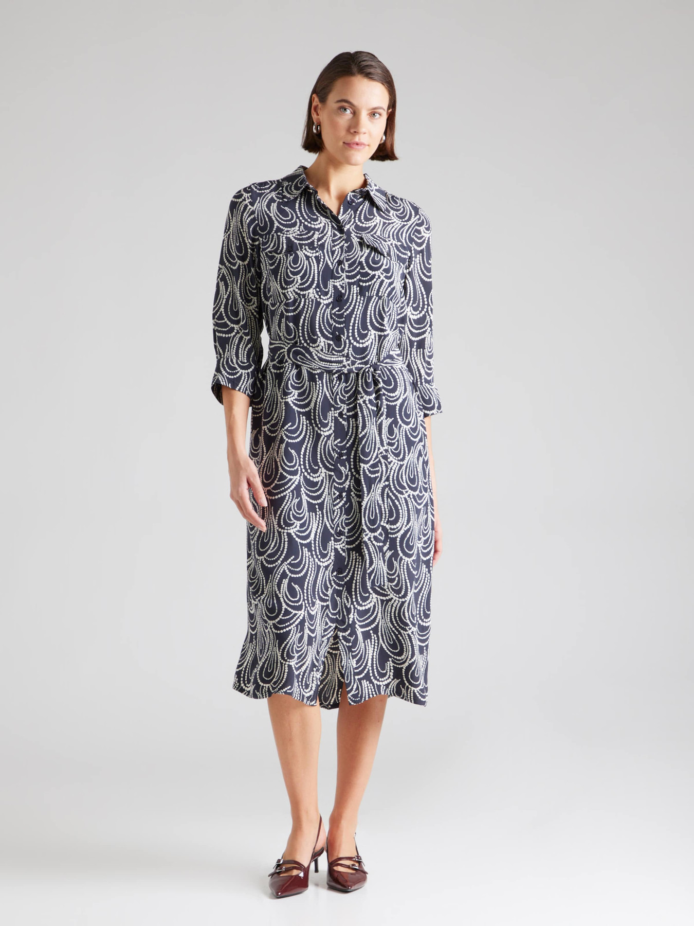 Part Two Dolga srajca 'Paia' safir / bela