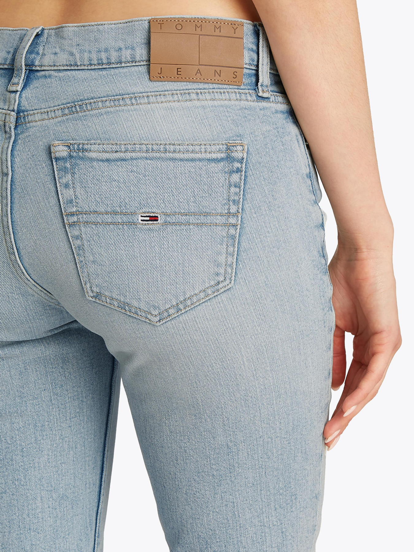 Tommy Jeans Kavbojke 'Maddie' svetlo modra