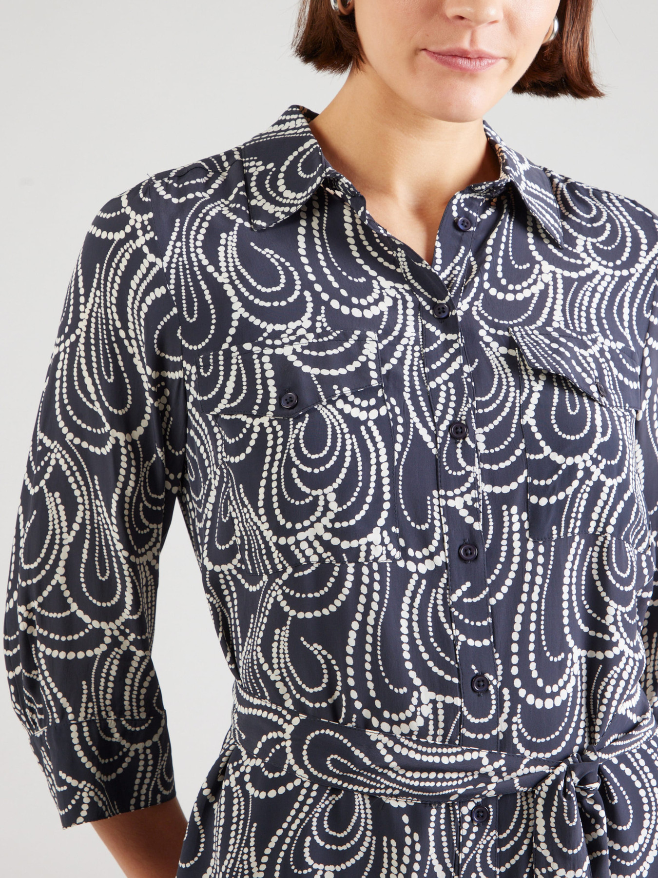 Part Two Dolga srajca 'Paia' safir / bela